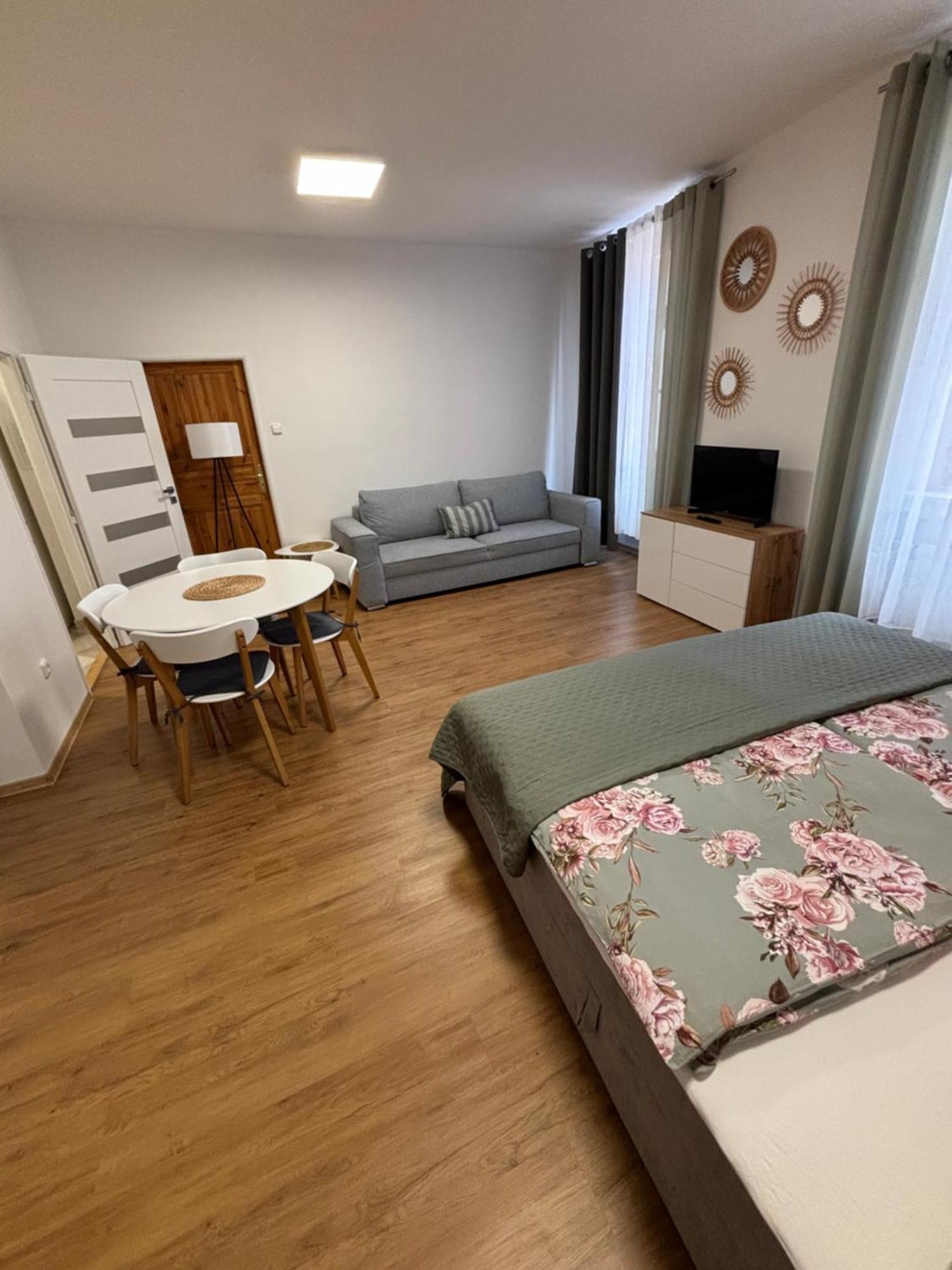 Penzion U Radnice , Byt 5 즈노이모 외부 사진